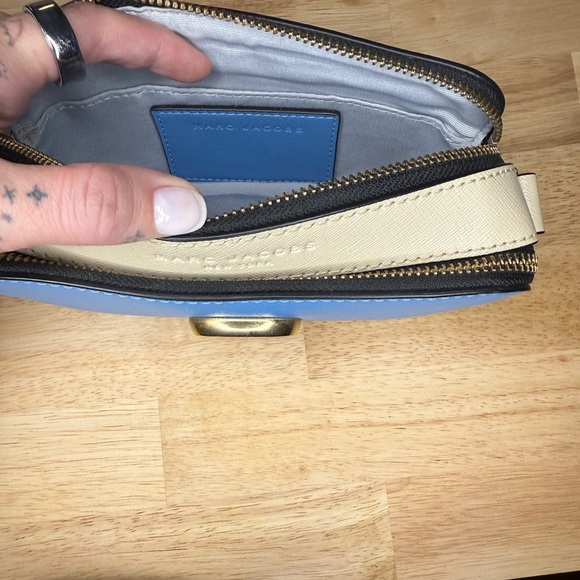 Marc Jacobs Blue and Neon Green Snapshot Crossbody Bag with Matching Cardholder - Picture 8 of 13